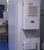 供應機柜空調、仿威圖工業空調與耐高溫工業空調冷凝水蒸發器操作臺詳解